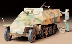 Tamiya 1/35 German SdKfz 251/9 Ausf D Halftrack Plastic Model Kit 35147
