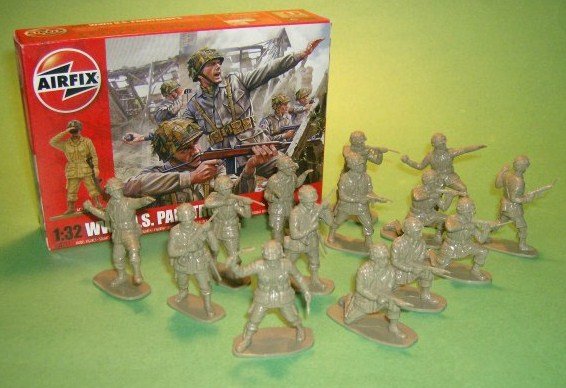 Image 0 of 1/32nd Scale airfix WWII U.S. Paratroopers Plastic Soldiers Set