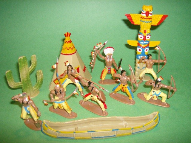 Image 0 of American Indian Plastic Village Figures And Acessories Set