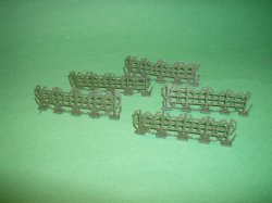 Set Of 5 Green Plastic Barbed Wire Fences