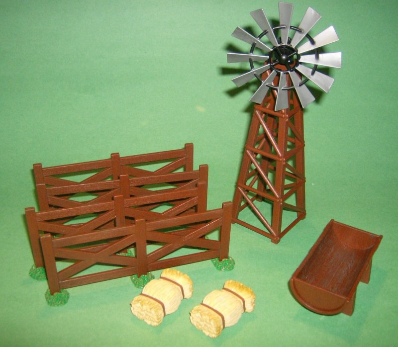 Image 0 of Farm Yard 8 Piece Plastic Accessories Set