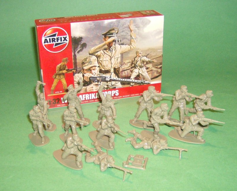 Airfix W.W II Afrika Korps German Toy Soldier 1:72 HO mint in box 