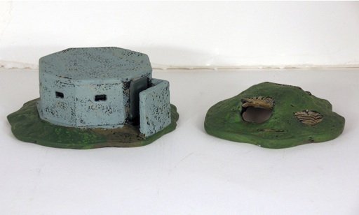 Image 0 of Imex Conflix 1/72nd Scale WWII Pillbox & Dugout Diorama Set 6701