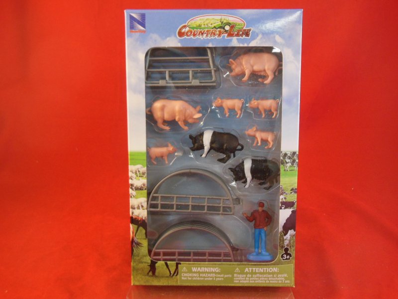 Image 0 of New Ray Country Life 1/2nd Scale Pigs Farm Animals Set 05515