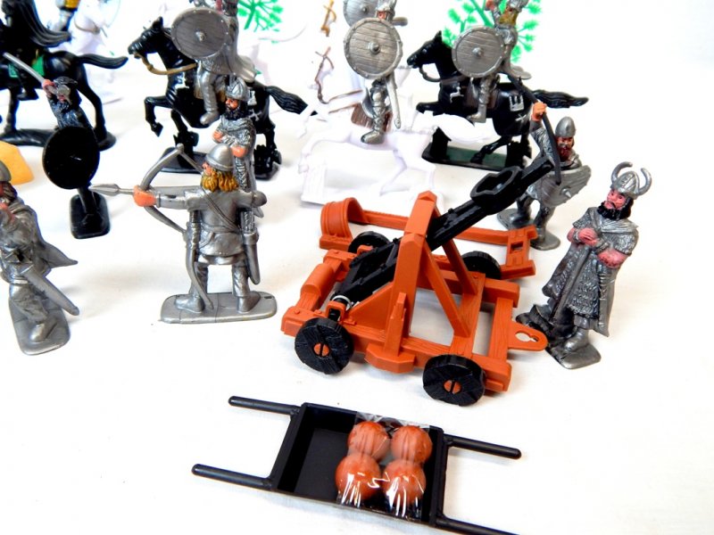 Image 4 of TSD Medieval Barbarian Invasion Limited Edition Playset 