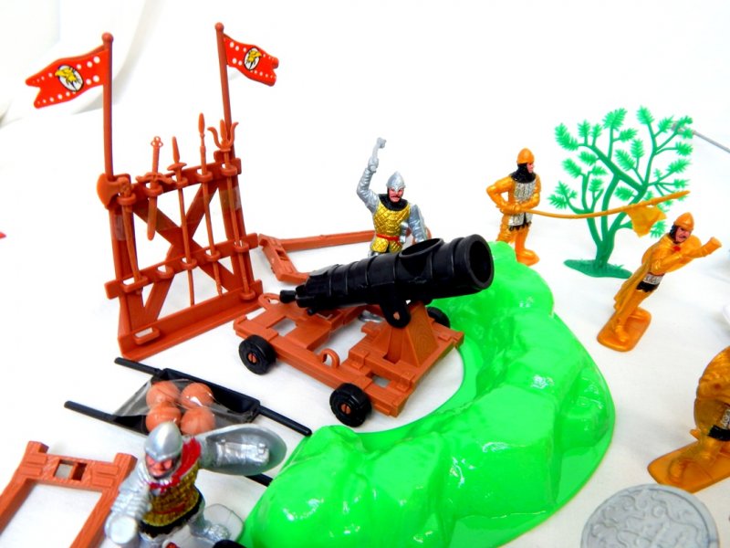 Image 5 of TSD Medieval Barbarian Invasion Limited Edition Playset 