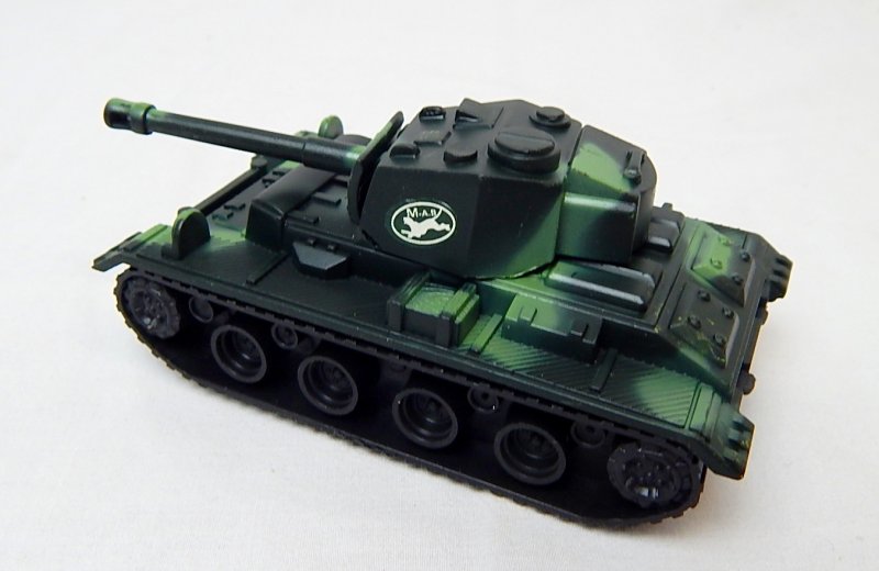 Image 1 of German Panzer III Style Green Camo '625' Plastic Tank