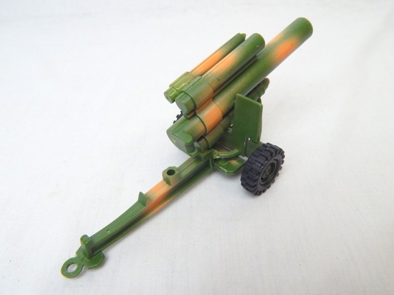 Image 2 of US Army 155mm Style Howitzer Camo Hard Plastic Cannon