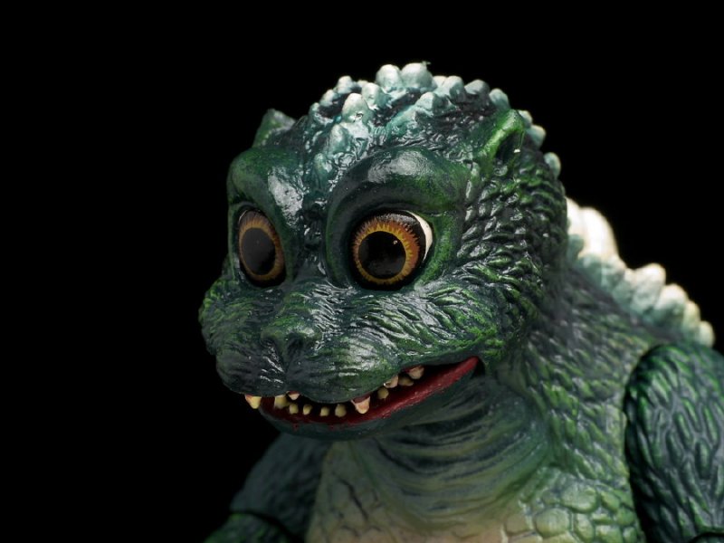 sh monsterarts little godzilla