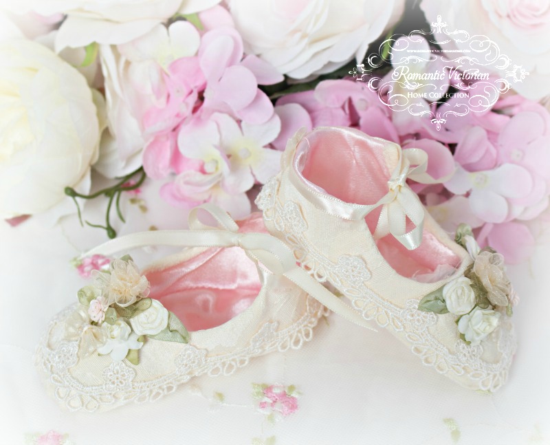 Image 1 of Ivory Damask Baby Shoes