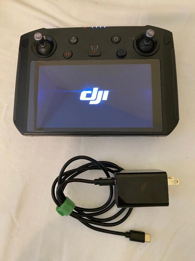 Image 0 of DJI Smart Controller RM500 perfect condition w/power cord and charge block 