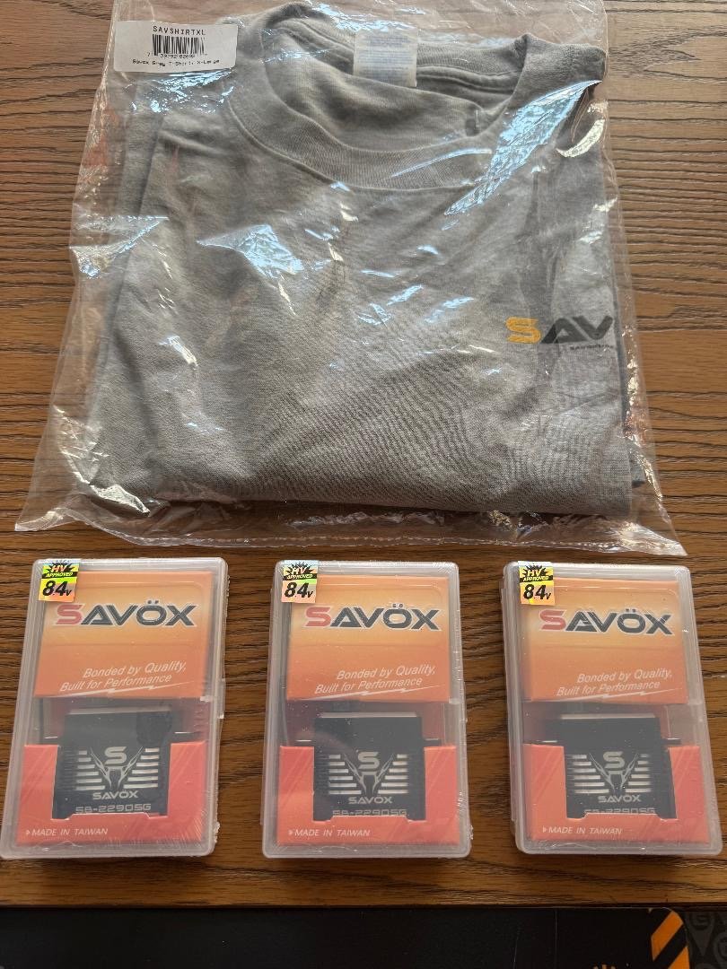 Savox 2290SG Monster Torque Brushless Servo, Black  0.11sec / 972.1oz @ 8.4V