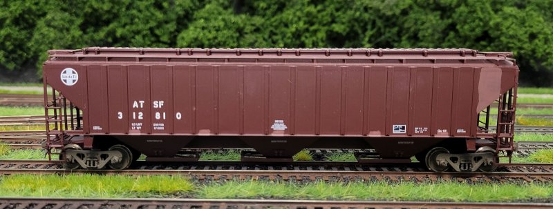 ATSF 312810 PS 4650 covered hopper