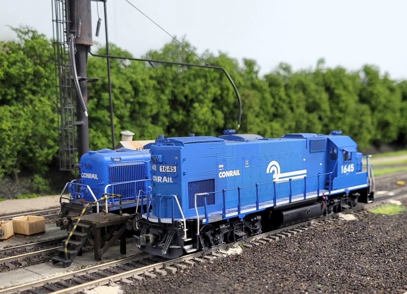 Image 2 of Overland Models Conrail GP15-1 1645