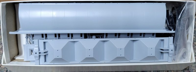 Intermountain Undec Cylindrical Covered Hopper Kit