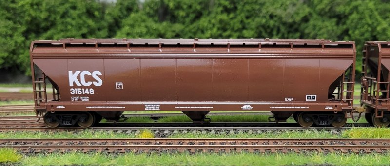 Image 0 of KCS 315148 Accurail ACF4650 Covered Hopper