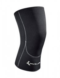 mueller Closed knee sleeve