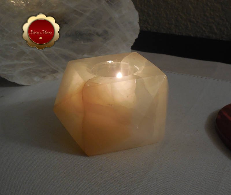 Carved Onyx Tealight Candle Holder Geometric Shape Crystal Healing 3 1/2 Inch