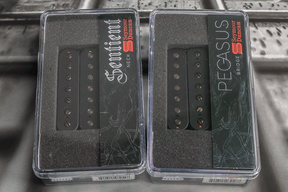 Image 0 of Seymour Duncan Pegasus & Sentient 7 String Set Uncovered Black Guitar Pickup Set