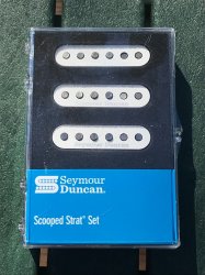 Seymour Duncan Scooped Strat Pickup Set - White Fender Stratocaster