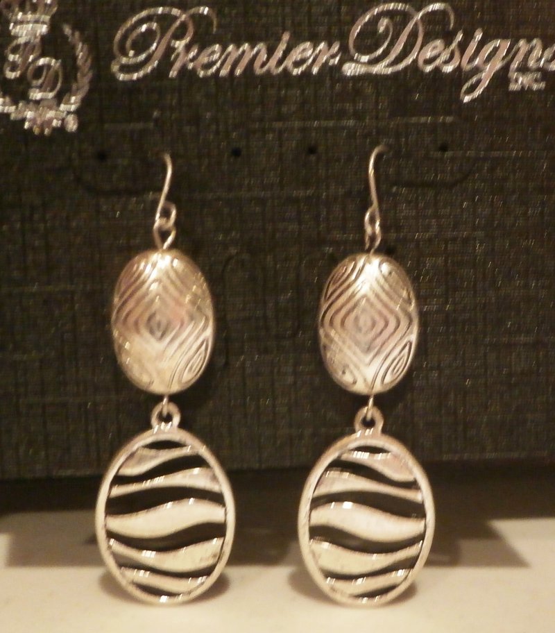 ZEBRA Premier Designs Earrings 
