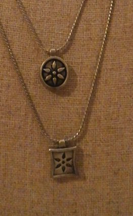 WHIMSY Retired Premier Designs Necklace - 2007 Catalog