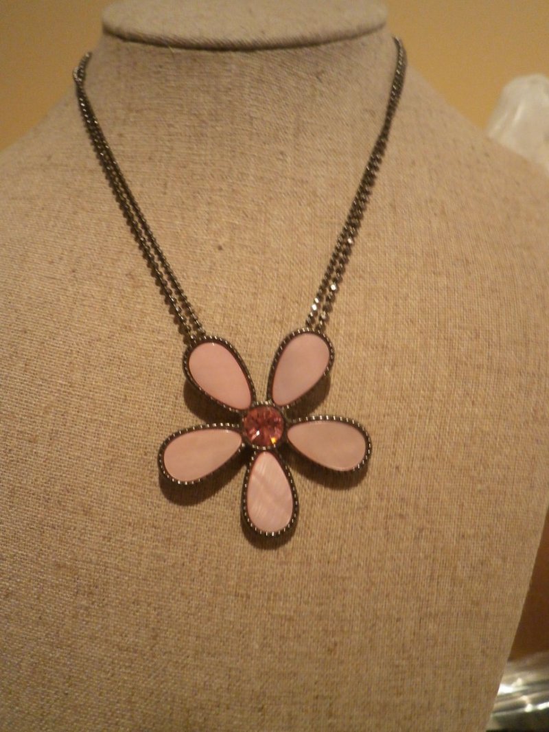 URBAN DREAMS Retired lia sophia necklace