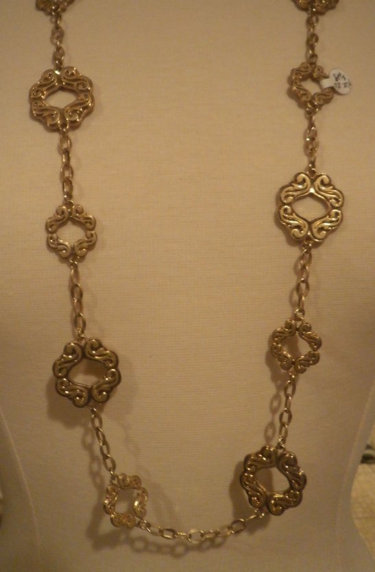 ROCCO Retired lia sophia necklace
