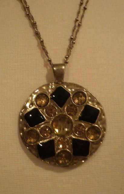 SOLSTICE Retired lia sophia necklace
