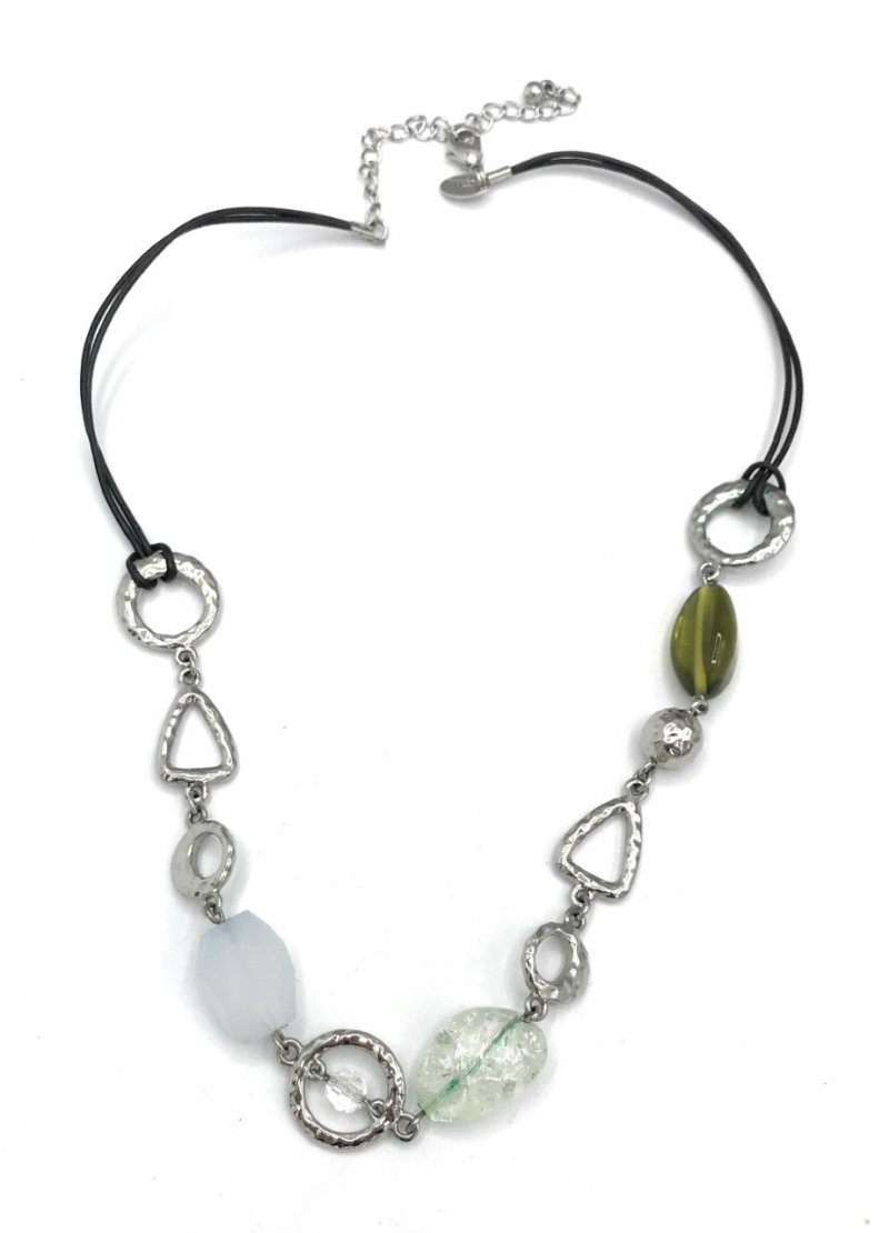 RAZZ Retired lia sophia necklace