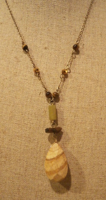 TAMARI Retired lia sophia necklace