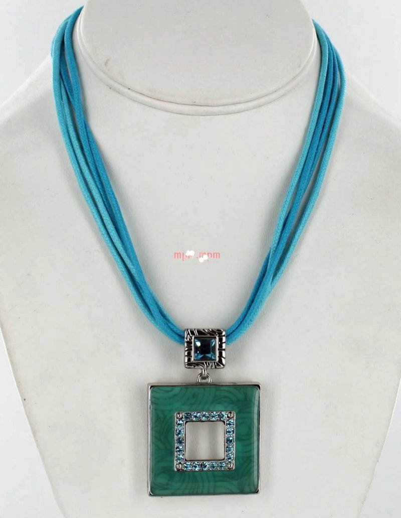 SQUARE DANCE Retired lia sophia necklace