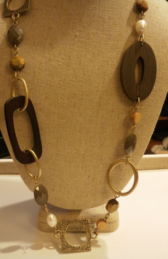 TIKI lia sophia Wooden Long necklace