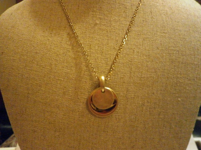 SUNDANCER Retired lia sophia necklace