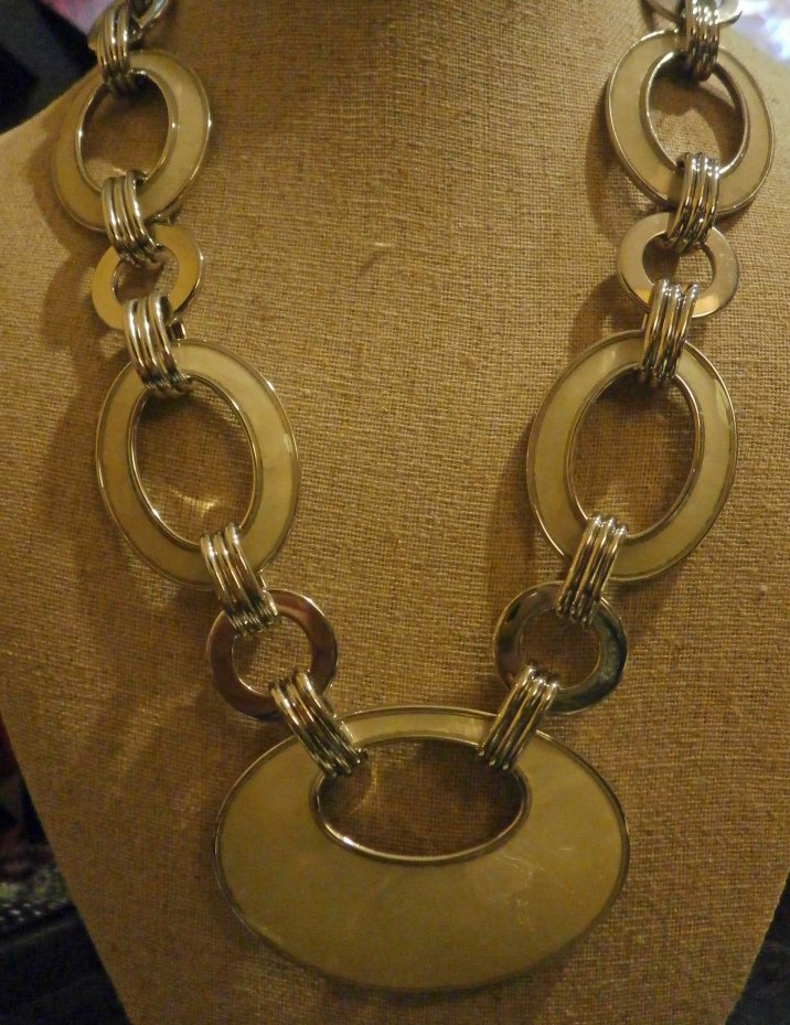 SALTWATER Retired lia sophia necklace