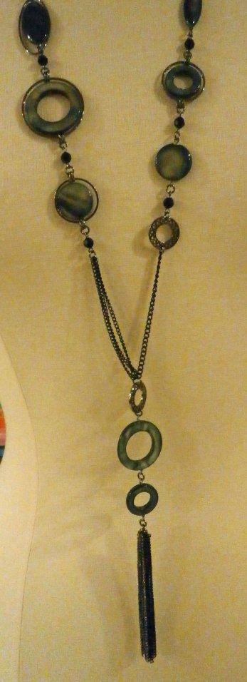 SPEAKEASY Retired lia sophia necklace