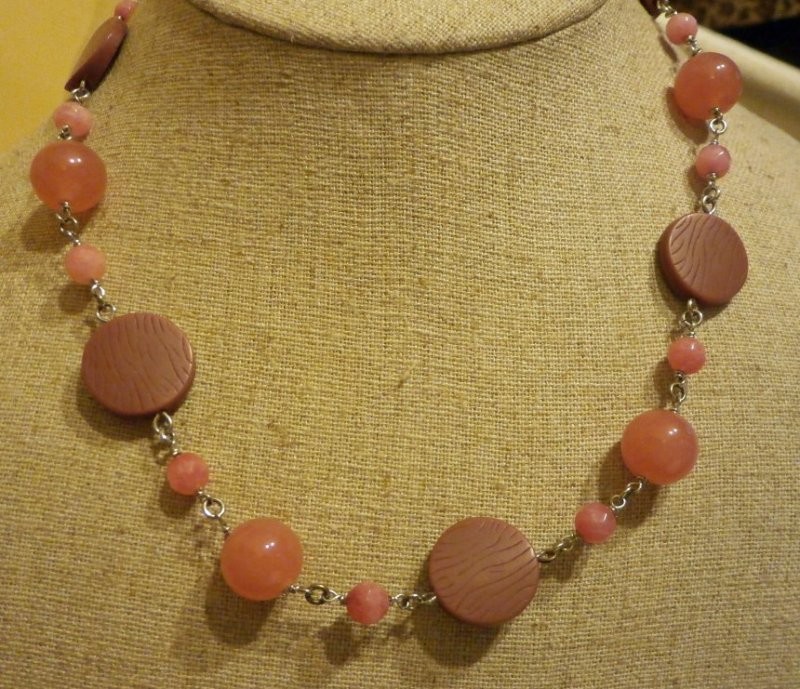 RAZZBERRY Retired lia sophia necklace