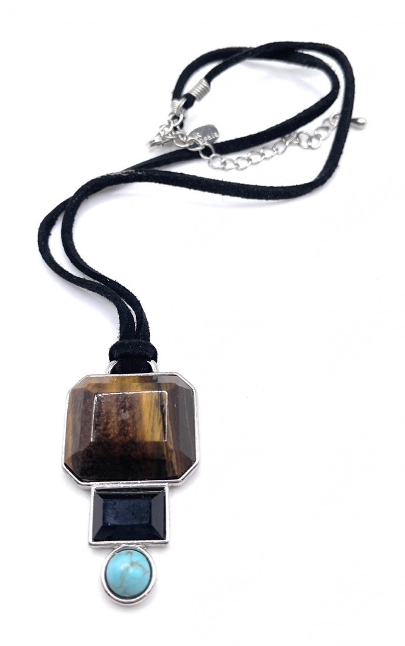 TAHOE Retired lia sophia necklace