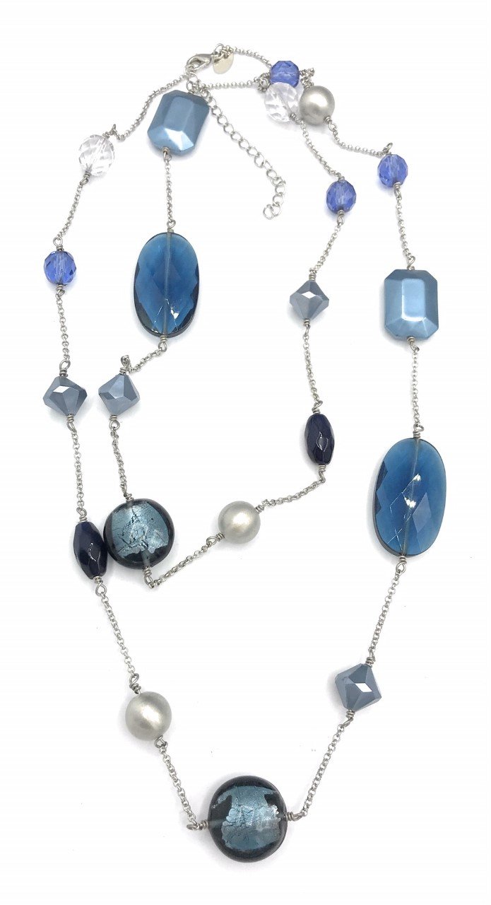 VOYAGE Retired lia sophia necklace