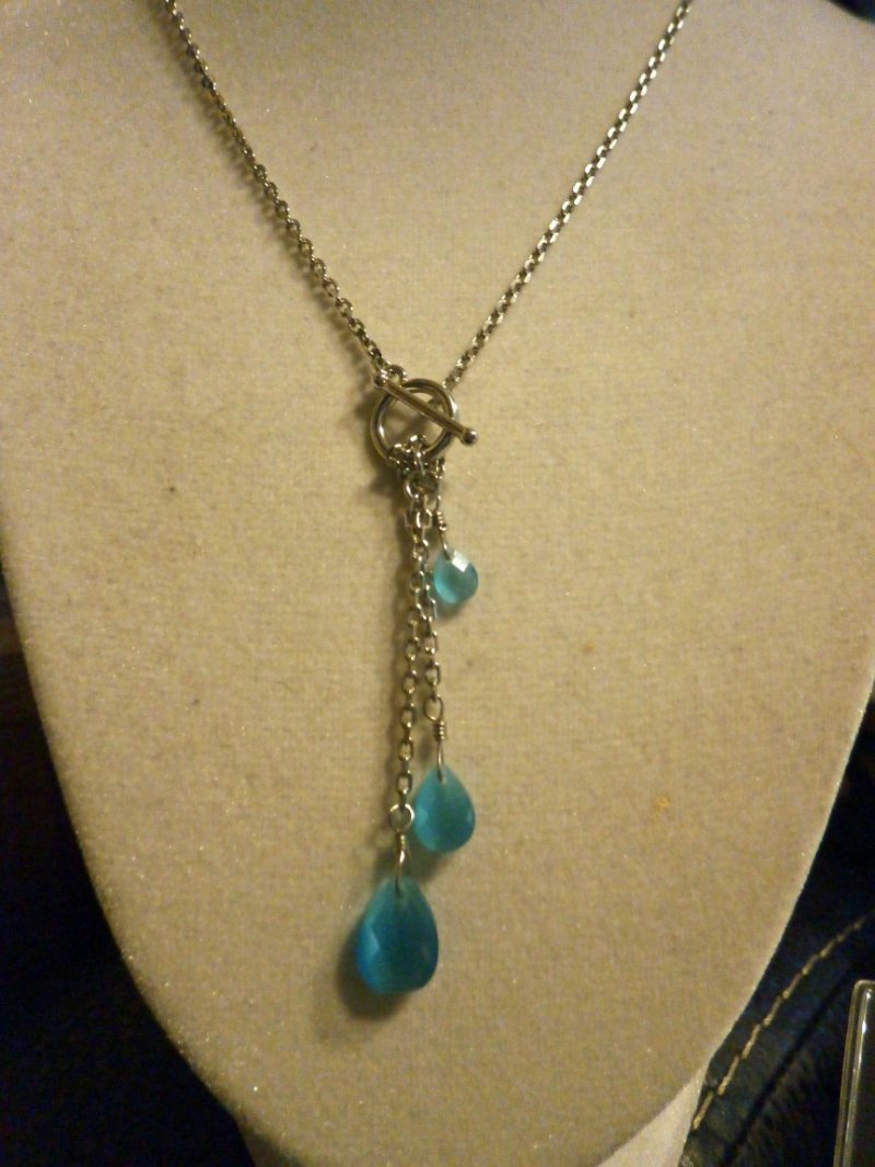 TRICKLE Retired lia sophia necklace