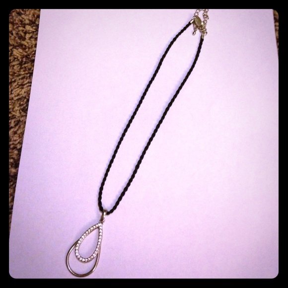 RENDEZVOUS Retired lia sophia necklace - Black corded