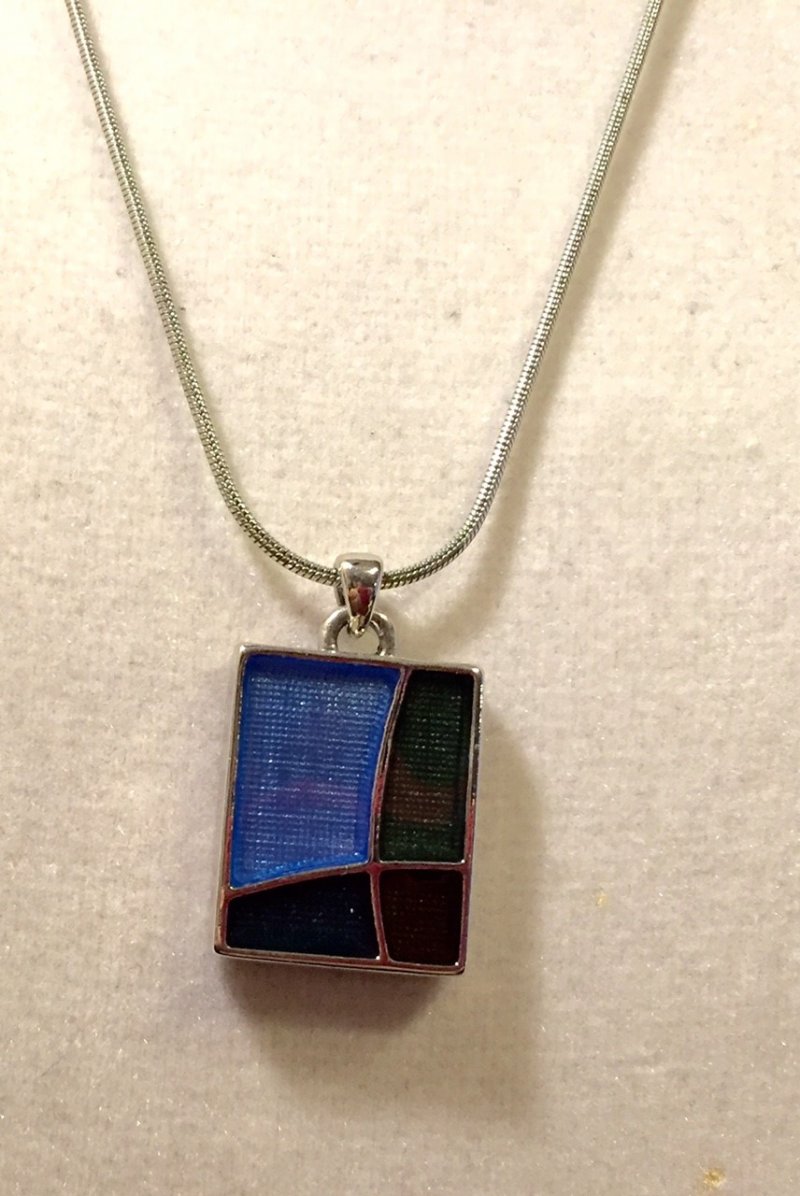 SKY LIGHT Retired lia sophia necklace