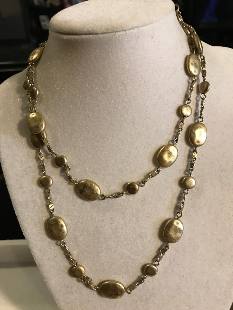 Reign lia sophia long necklace