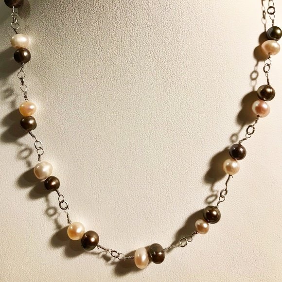 SEABREEZE Retired lia sophia necklace