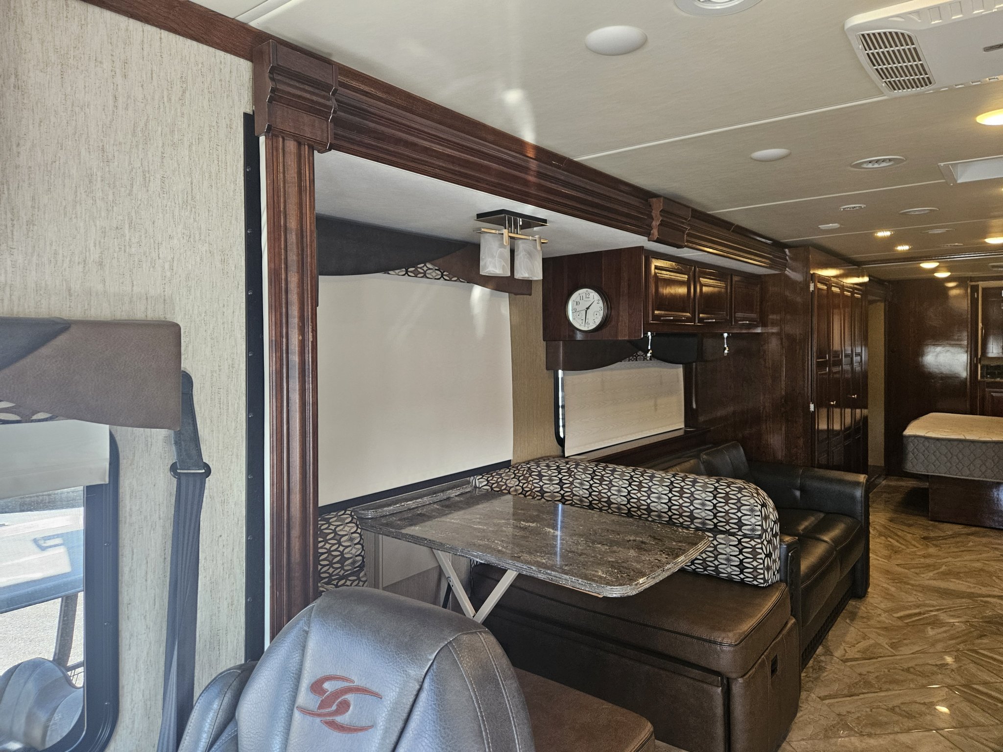 Image 5 of 2017 41' Sportscoach 407Fw Diesel pusher class A      PROJECT
