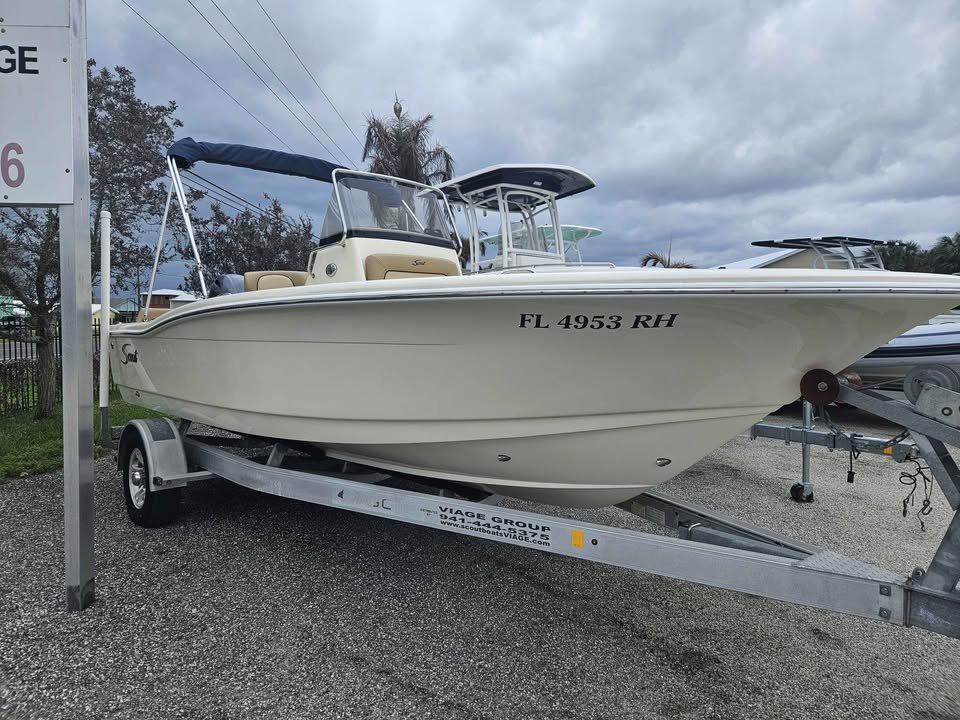 Image 1 of 2017 Scout 195 Center Console 