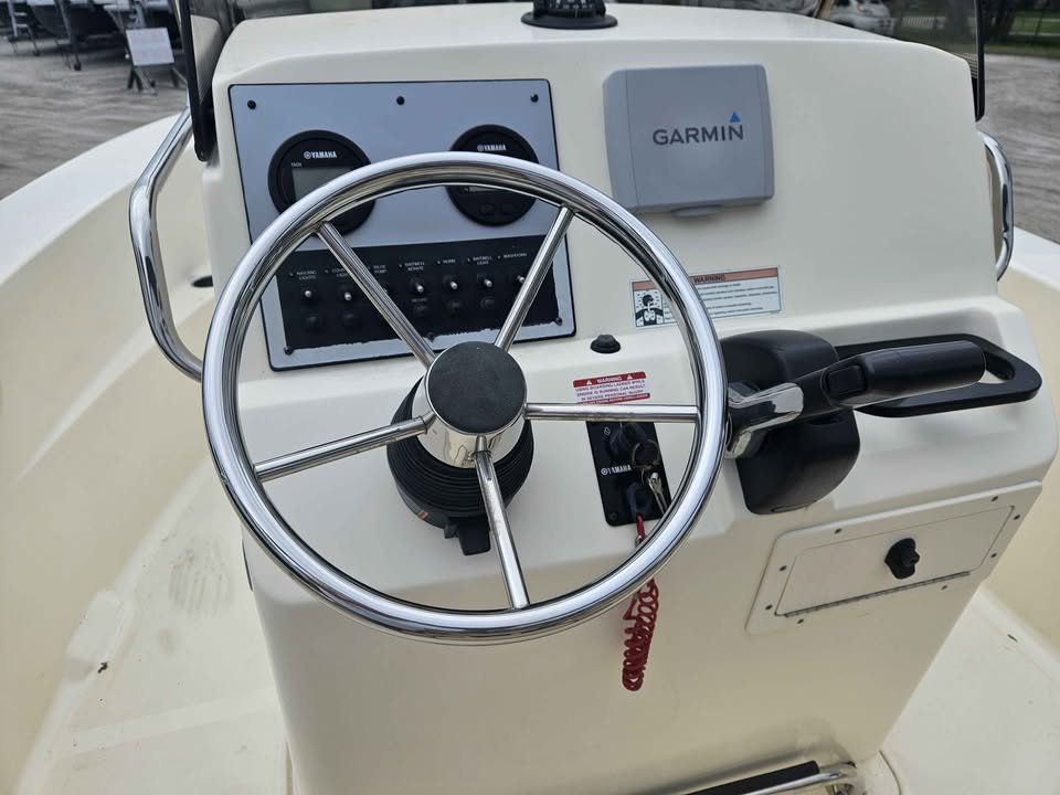 Image 10 of 2017 Scout 195 Center Console 