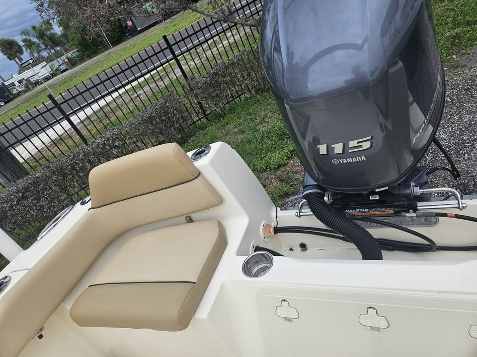Image 9 of 2017 Scout 195 Center Console 