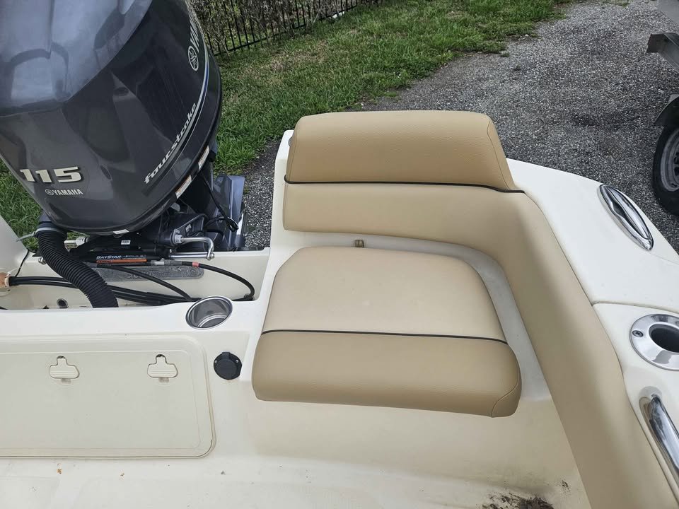 Image 8 of 2017 Scout 195 Center Console 