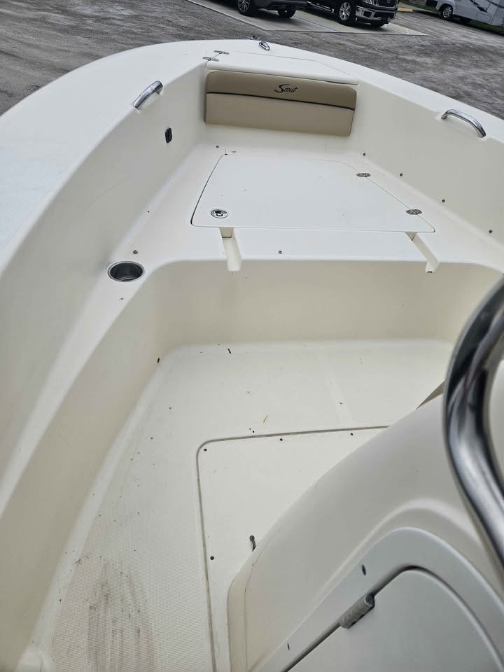 Image 6 of 2017 Scout 195 Center Console 